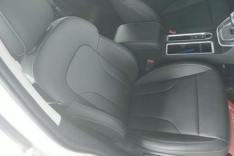 Used Haval M6 2021 PLUS 1.5T DCT Luxury Smart Connectivity Model Right Front Seat