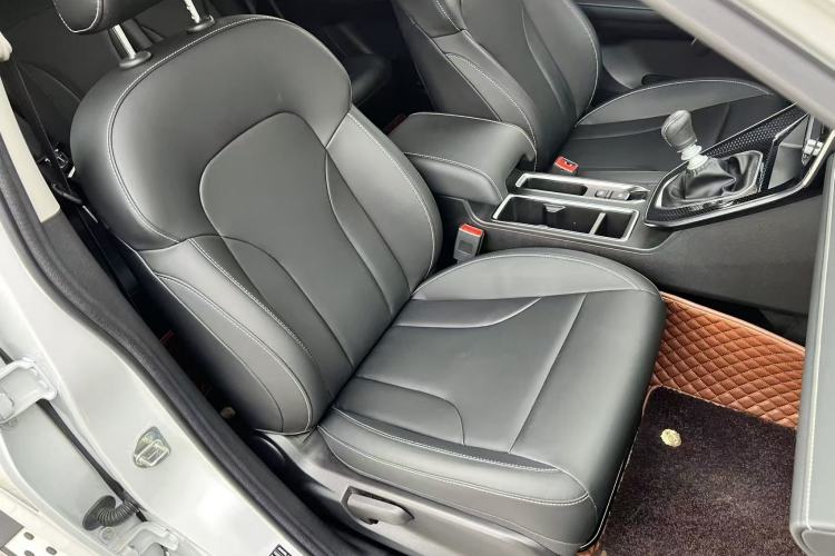 Used Haval M6 2021 PLUS 1.5T Manual Luxury Smart Connectivity Model Right Front Seat
