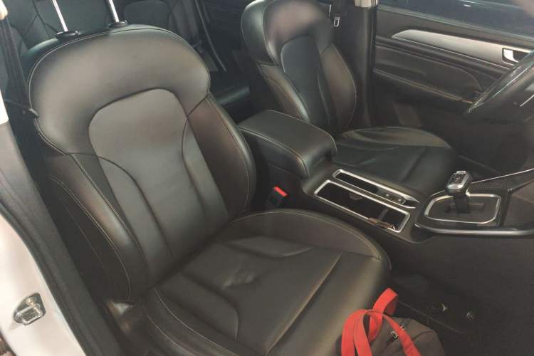 Used Haval M6 2021 PLUS 1.5T DCT Luxury Smart Connectivity Model Right Front Seat