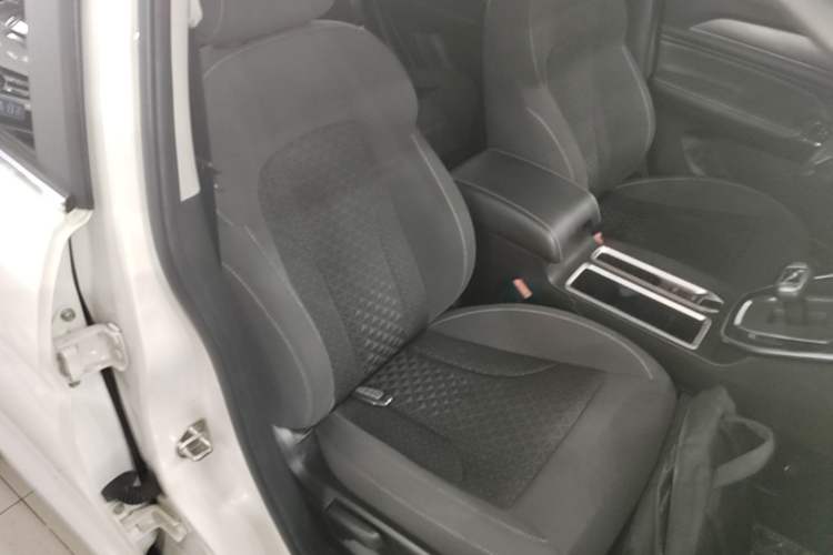 Used Haval M6 2021 PLUS 1.5T DCT Elite Smart Connectivity Model Right Front Seat