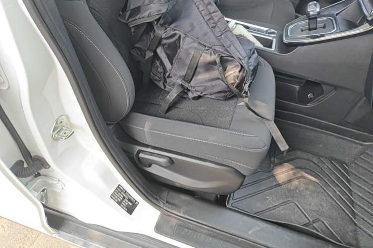 Used Haval M6 2021 PLUS 1.5T DCT Elite Smart Connectivity Model Right Front Seat