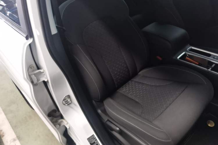Used Haval M6 2021 PLUS 1.5T DCT Elite Smart Connectivity Model Right Front Seat