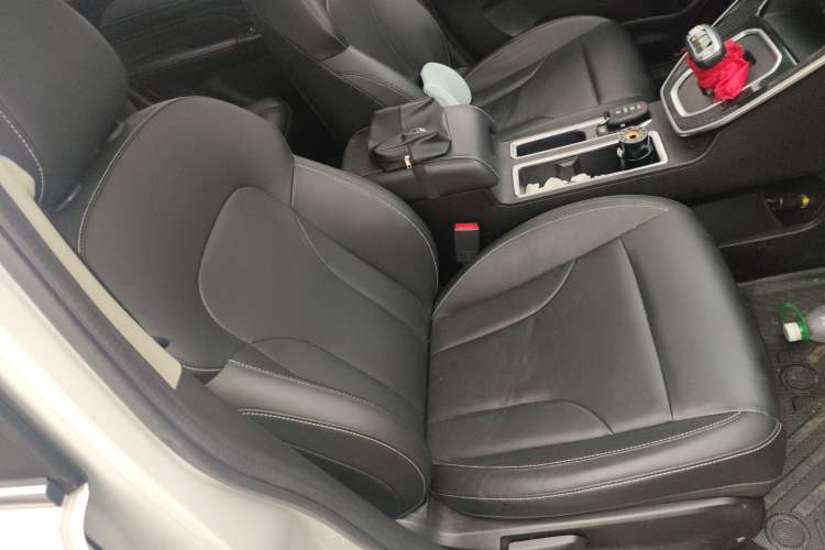 Used Haval M6 2021 PLUS 1.5T DCT Luxury Smart Connectivity Model Right Front Seat
