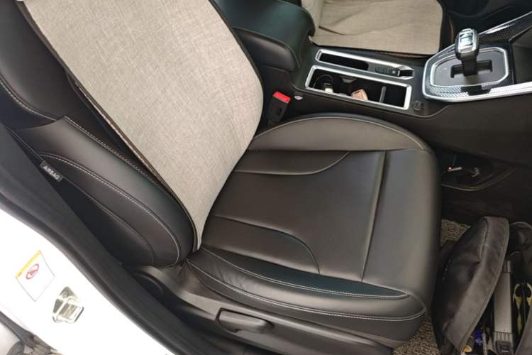Used Haval M6 2021 PLUS 1.5T DCT Comfort Edition Right Front Seat