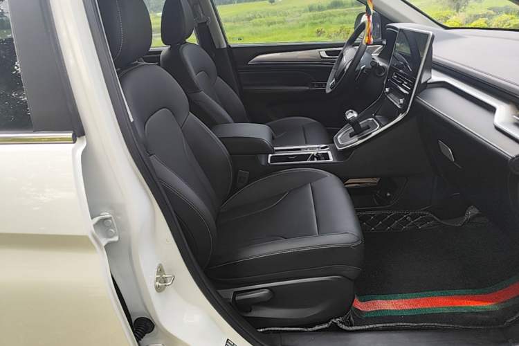 Used Haval M6 2021 PLUS 1.5T DCT Luxury Smart Connectivity Model Right Front Seat