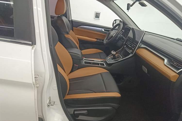 Used Haval M6 2021 PLUS 1.5T DCT Luxury Smart Connectivity Model Right Front Seat