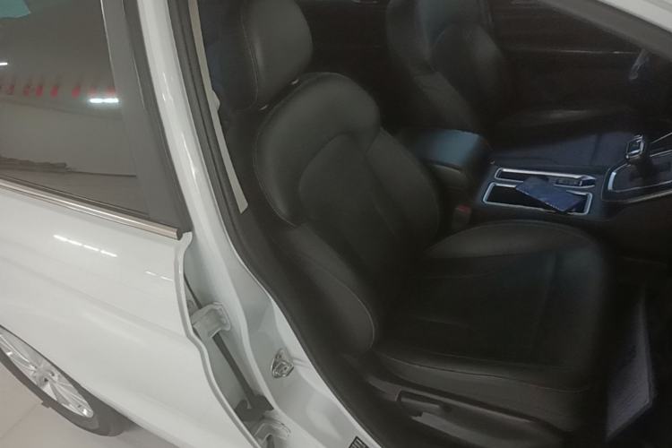 Used Haval M6 2021 PLUS 1.5T DCT Luxury Smart Connectivity Model Right Front Seat
