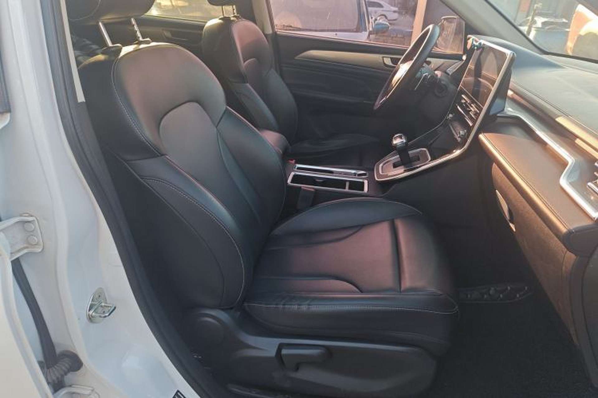 Used Haval M6 2021 PLUS 1.5T DCT Luxury Smart Connectivity Model Right Front Seat