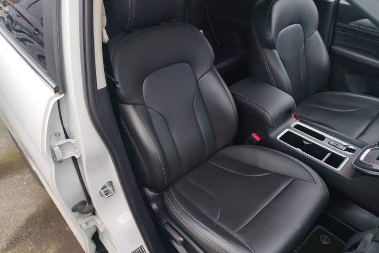Used Haval M6 2021 PLUS 1.5T DCT Elite Smart Connectivity Model Right Front Seat