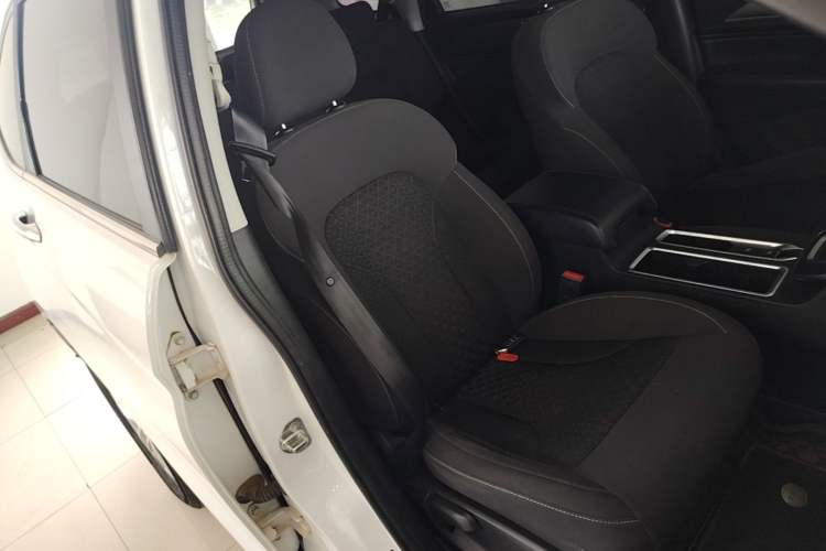 Used Haval M6 2021 PLUS 1.5T DCT Elite Smart Connectivity Model Right Front Seat