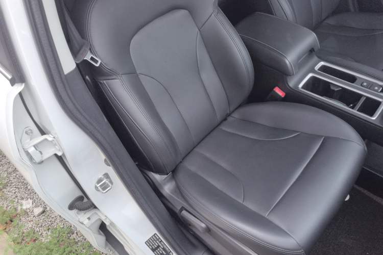 Used Haval M6 2021 PLUS 1.5T DCT Elite Smart Connectivity Model Right Front Seat