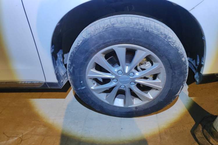 Used Haval M6 2021 PLUS 1.5T Manual Luxury Smart Connectivity Model Right Front Wheel Hub