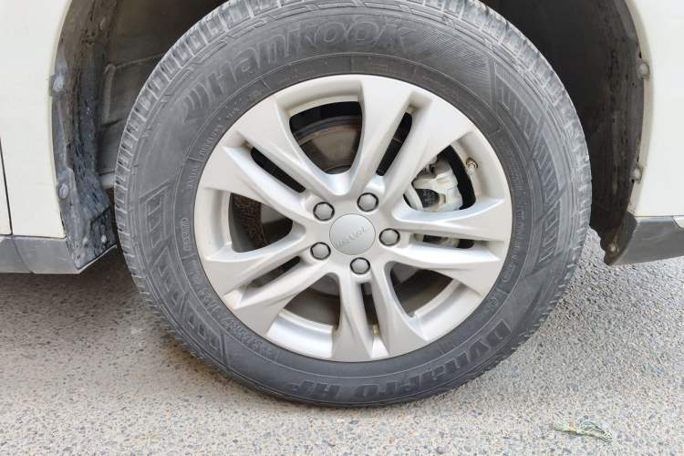 Used Haval M6 2021 PLUS 1.5T DCT Elite Smart Connectivity Model Right Front Wheel Hub