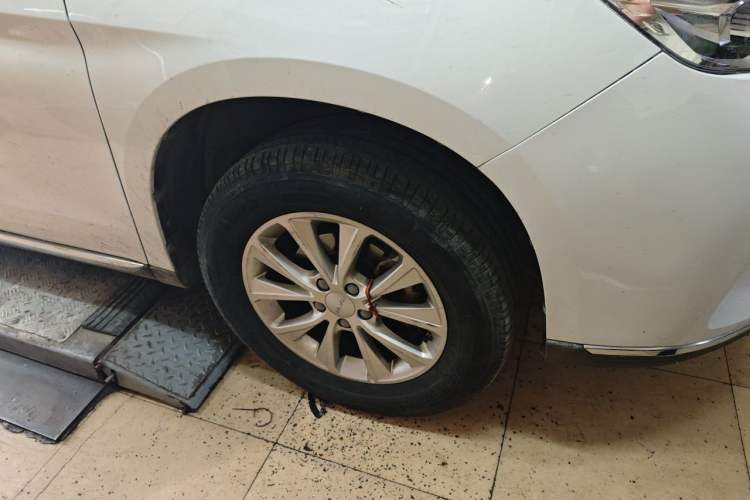 Used Haval M6 2021 PLUS 1.5T DCT Luxury Smart Connectivity Model Right Front Wheel Hub