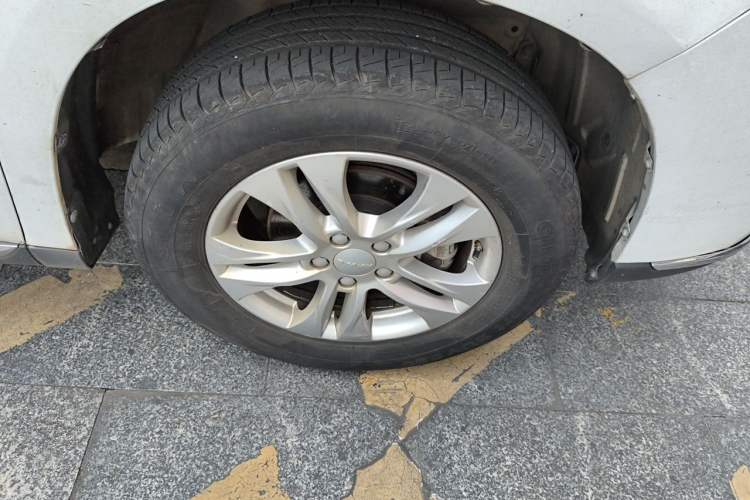 Used Haval M6 2021 PLUS 1.5T Manual Elite Smart Connectivity Model Right Front Wheel Hub