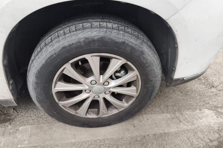 Used Haval M6 2021 PLUS 1.5T DCT Luxury Smart Connectivity Model Right Front Wheel Hub