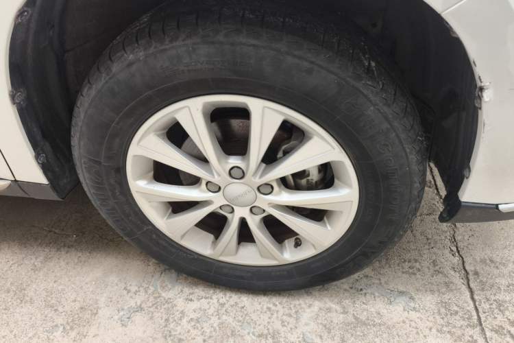 Used Haval M6 2021 PLUS 1.5T DCT Luxury Smart Connectivity Model Right Front Wheel Hub