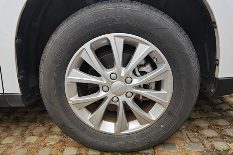 Used Haval M6 2021 PLUS 1.5T DCT Luxury Smart Connectivity Model Right Front Wheel Hub