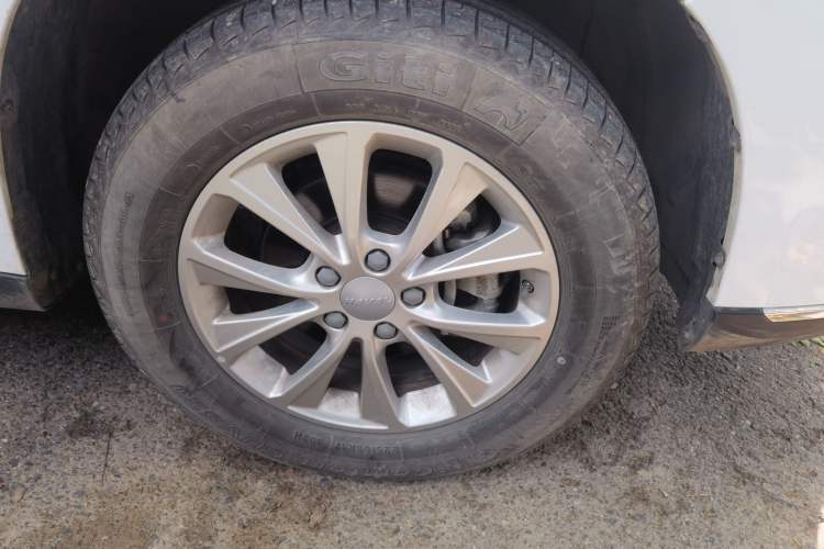 Used Haval M6 2021 PLUS 1.5T Manual Luxury Smart Connectivity Model Right Front Wheel Hub