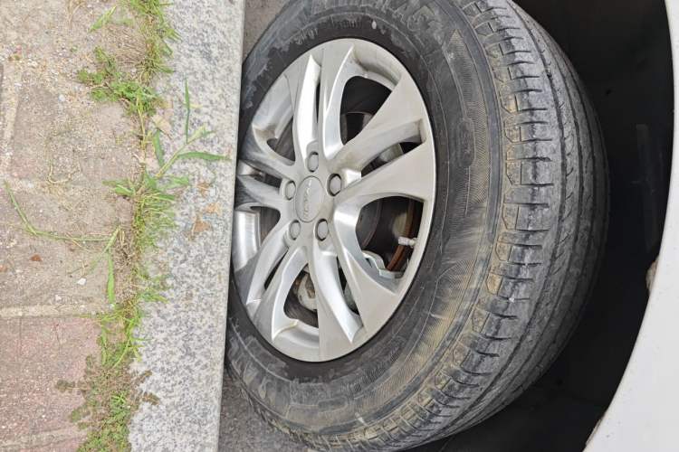 Used Haval M6 2021 PLUS 1.5T DCT Elite Smart Connectivity Model Right Front Wheel Hub