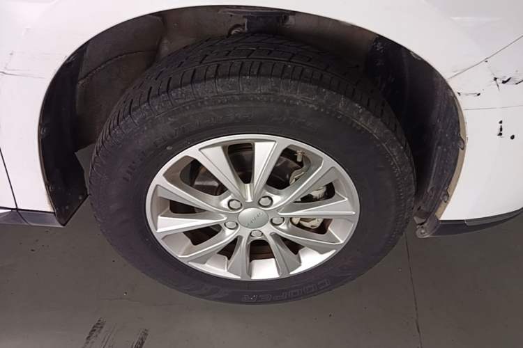 Used Haval M6 2021 PLUS 1.5T DCT Prestige Smart Connectivity Model Right Front Wheel Hub
