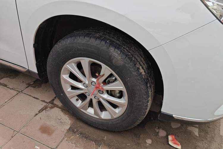 Used Haval M6 2021 PLUS 1.5T DCT Luxury Smart Connectivity Model Right Front Wheel Hub