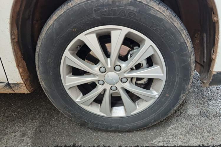 Used Haval M6 2021 PLUS 1.5T DCT Luxury Smart Connectivity Model Right Front Wheel Hub
