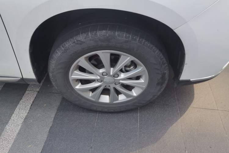 Used Haval M6 2021 PLUS 1.5T DCT Luxury Smart Connectivity Model Right Front Wheel Hub