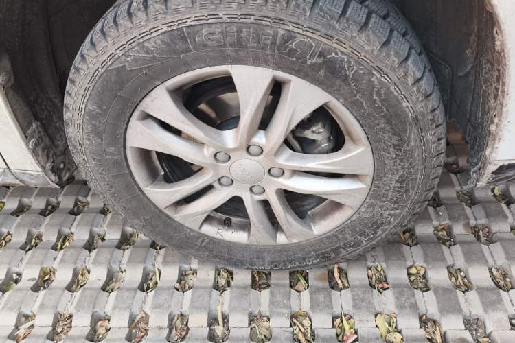 Used Haval M6 2021 PLUS 1.5T Manual Elite Smart Connectivity Model Right Front Wheel Hub