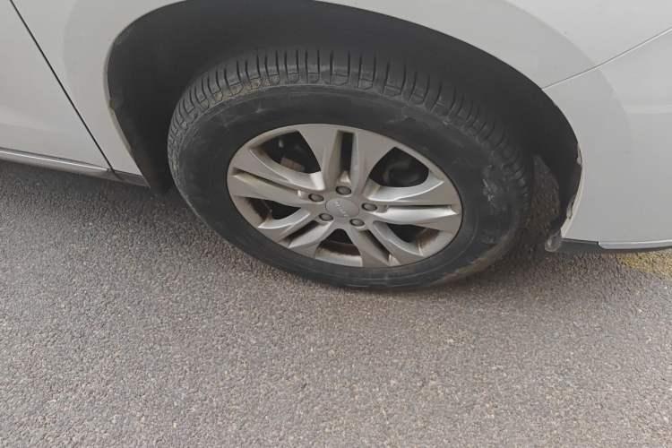 Used Haval M6 2021 PLUS 1.5T DCT Elite Smart Connectivity Model Right Front Wheel Hub