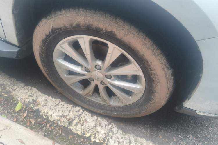 Used Haval M6 2021 PLUS 1.5T Manual Luxury Smart Connectivity Model Right Front Wheel Hub