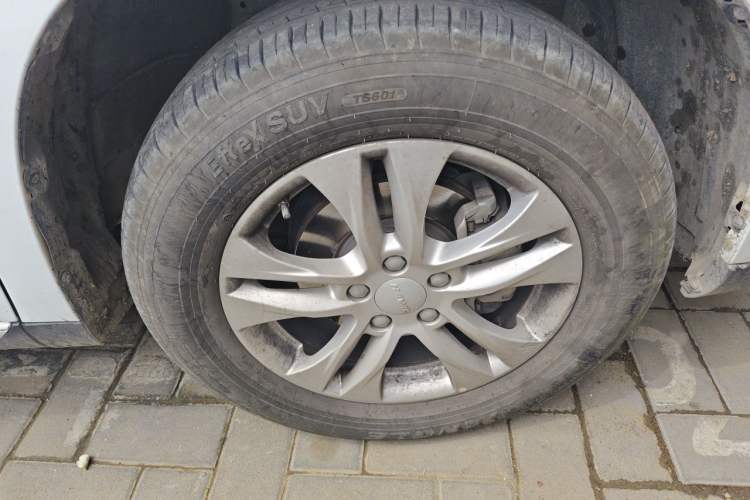 Used Haval M6 2021 PLUS 1.5T DCT Comfort Edition Right Front Wheel Hub