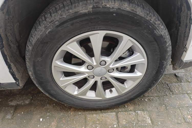 Used Haval M6 2021 PLUS 1.5T DCT Luxury Smart Connectivity Model Right Front Wheel Hub