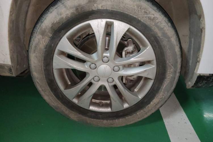 Used Haval M6 2021 PLUS 1.5T DCT Elite Smart Connectivity Model Right Front Wheel Hub