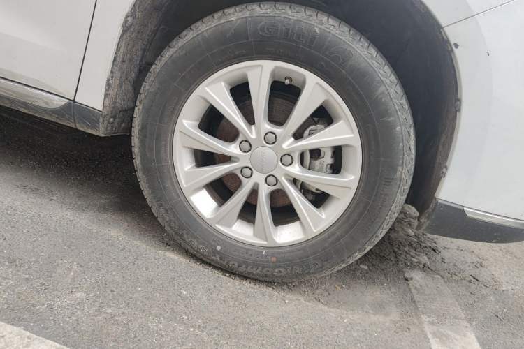 Used Haval M6 2021 PLUS 1.5T DCT Luxury Smart Connectivity Model Right Front Wheel Hub