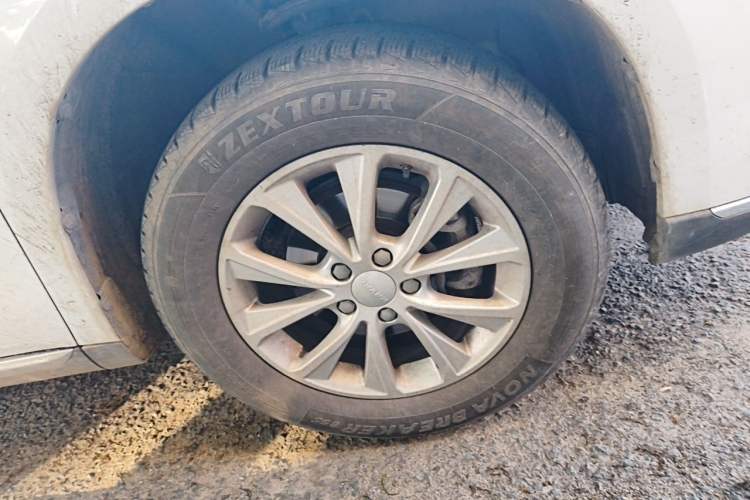 Used Haval M6 2021 PLUS 1.5T DCT Luxury Smart Connectivity Model Right Front Wheel Hub