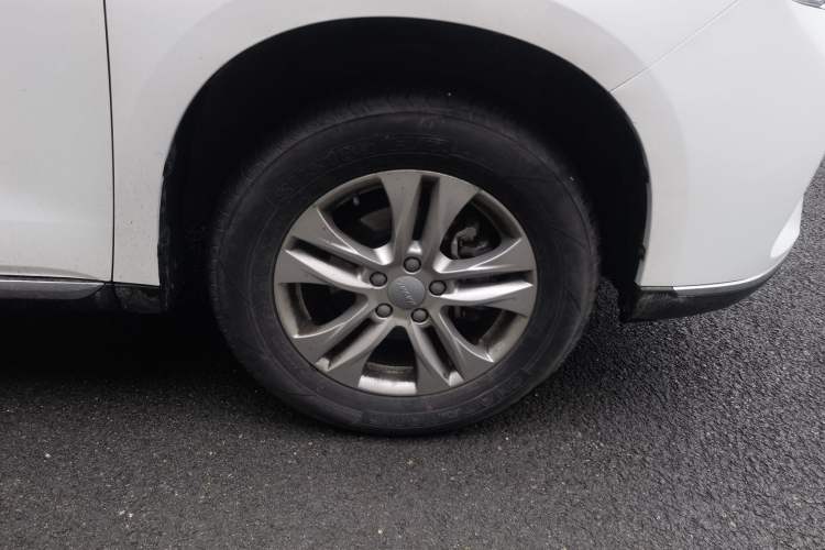 Used Haval M6 2021 PLUS 1.5T DCT Comfort Edition Right Front Wheel Hub