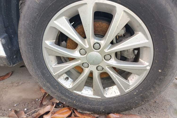 Used Haval M6 2021 PLUS 1.5T DCT Luxury Smart Connectivity Model Right Front Wheel Hub