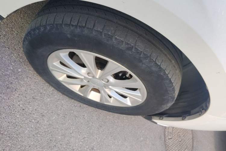 Used Haval M6 2021 PLUS 1.5T DCT Luxury Smart Connectivity Model Right Front Wheel Hub