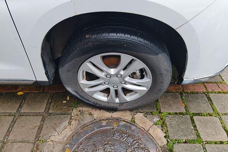 Used Haval M6 2021 PLUS 1.5T DCT Elite Smart Connectivity Model Right Front Wheel Hub