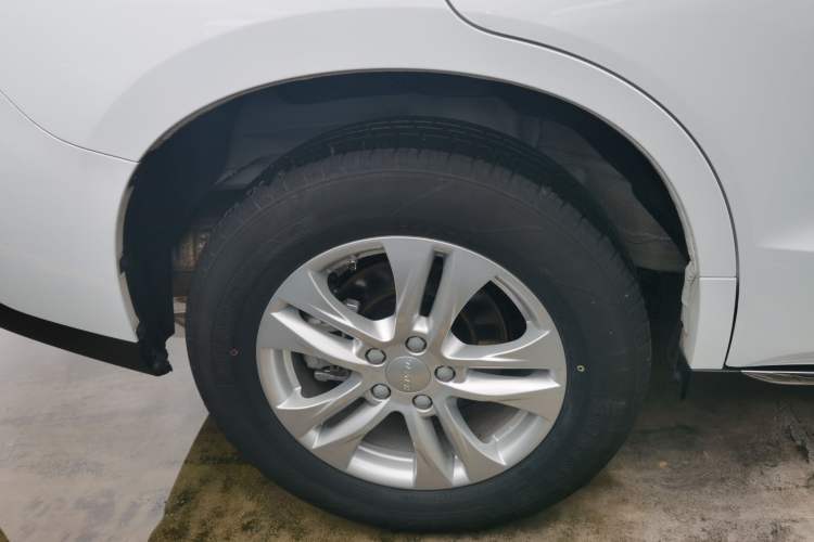 Used Haval M6 2021 PLUS 1.5T Manual Elite Smart Connectivity Model Right Rear Wheel Hub