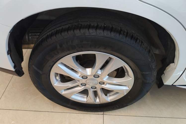 Used Haval M6 2021 PLUS 1.5T DCT Elite Smart Connectivity Model Right Rear Wheel Hub