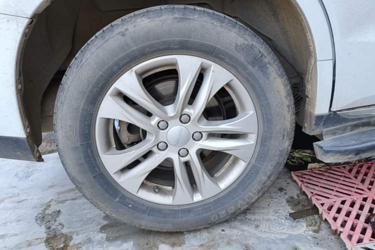 Used Haval M6 2021 PLUS 1.5T Manual Elite Smart Connectivity Model Right Rear Wheel Hub