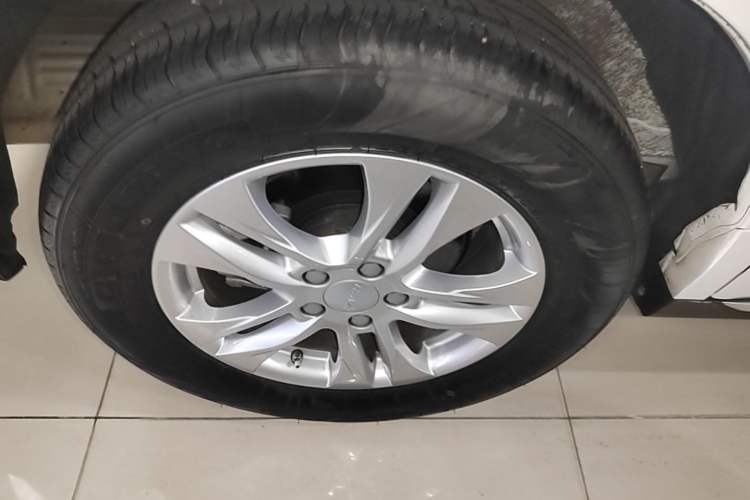 Used Haval M6 2021 PLUS 1.5T DCT Elite Smart Connectivity Model Right Rear Wheel Hub