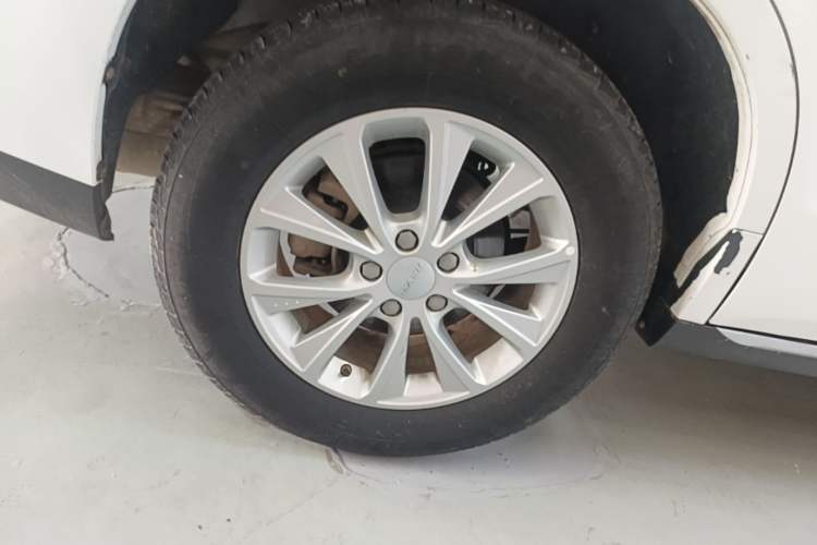 Used Haval M6 2021 PLUS 1.5T DCT Prestige Smart Connectivity Model Right Rear Wheel Hub