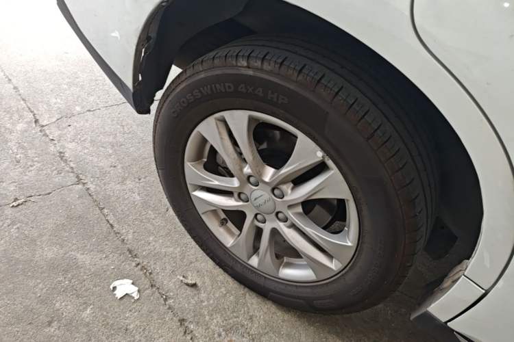 Used Haval M6 2021 PLUS 1.5T DCT Comfort Edition Right Rear Wheel Hub