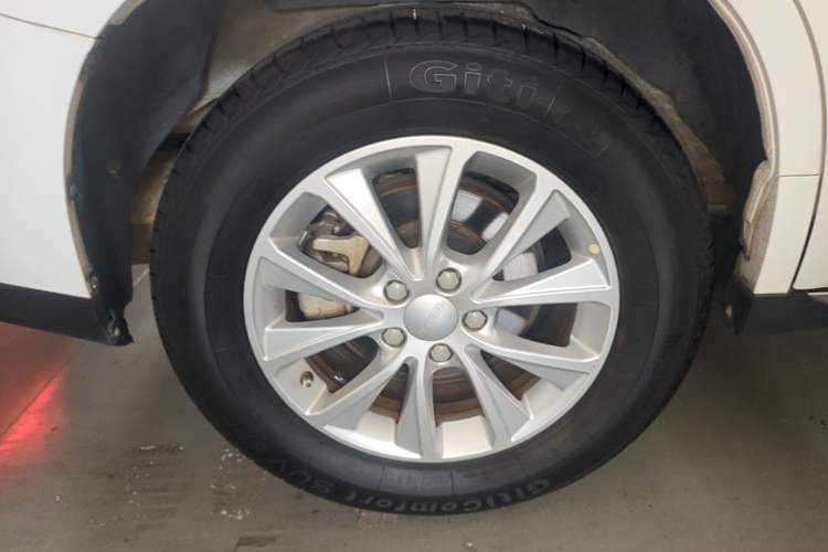 Used Haval M6 2021 PLUS 1.5T DCT Luxury Smart Connectivity Model Right Rear Wheel Hub