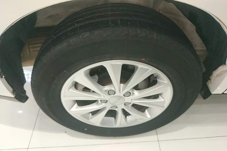 Used Haval M6 2021 PLUS 1.5T DCT Luxury Smart Connectivity Model Right Rear Wheel Hub