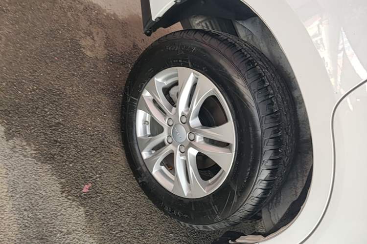 Used Haval M6 2021 PLUS 1.5T DCT Elite Smart Connectivity Model Right Rear Wheel Hub