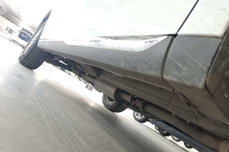 Used Haval M6 2021 PLUS 1.5T DCT Elite Smart Connectivity Model Right Side Sill